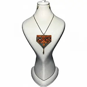گردنبند سوزندوزی